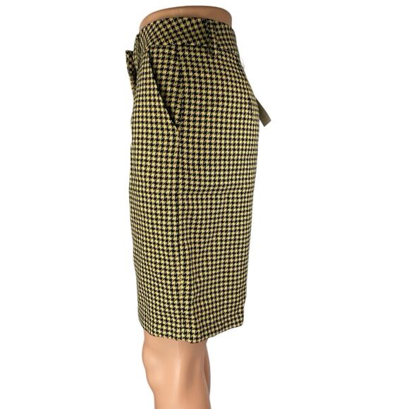 NEW Urban Revivo Women's Green Houndstooth Checkered Gingham Bermuda Shorts Sz 6 - Picture 2 of 4